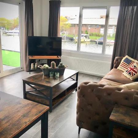Chalet Aan Het Brielse Meer Chalet Brielle
